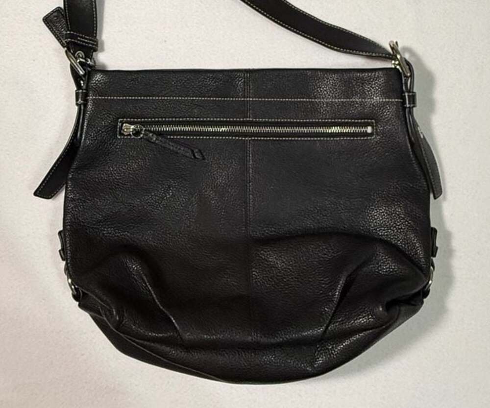 Vintage Coach F15064 Black Pebbled Leather Crossbody Shoulder Bag